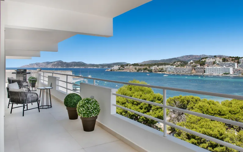 Exclusive penthouse with spectacular sea views and a stunning panoramic terrace