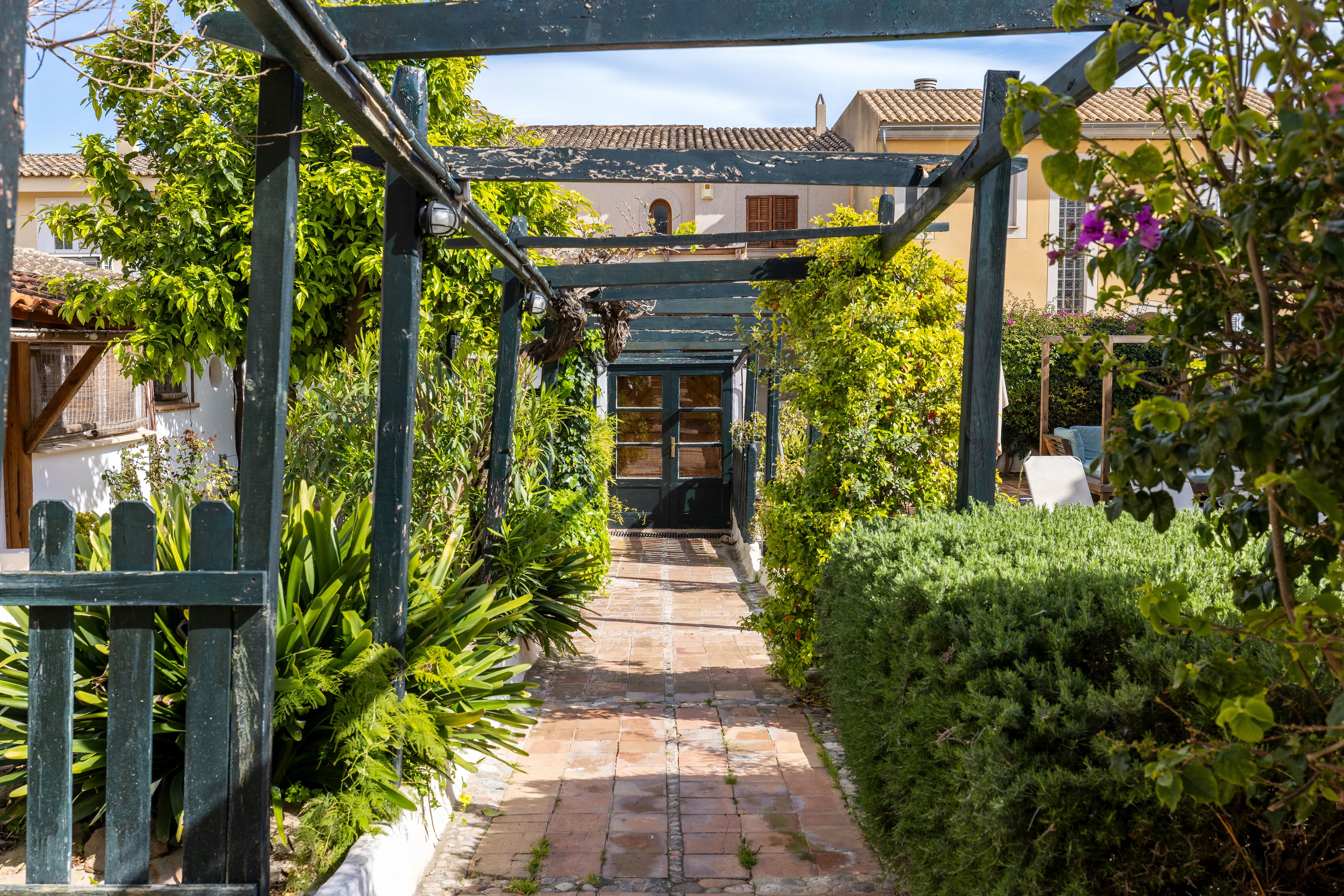 Luxury villa with a rental license in Son Espanyolet-23