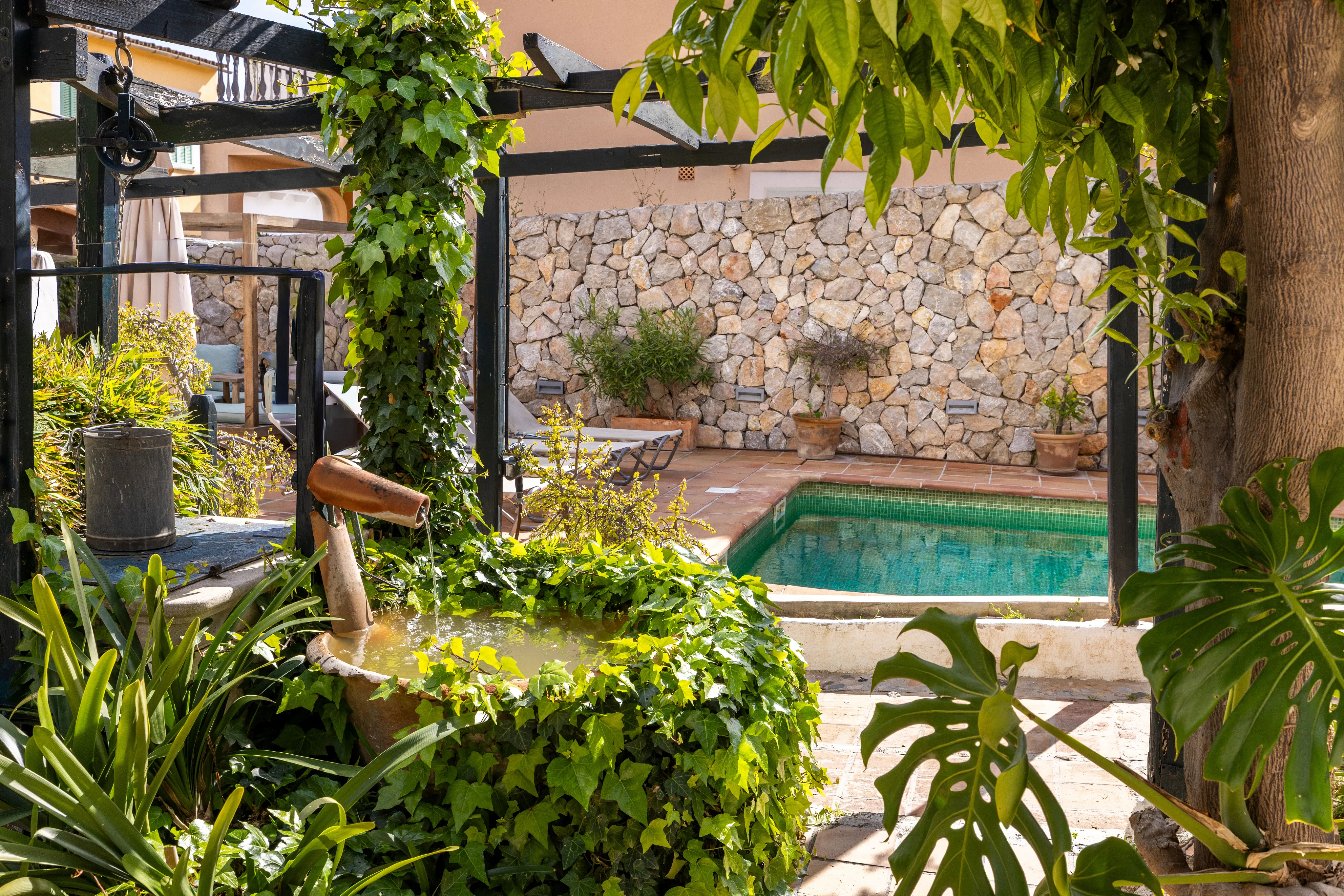 Luxury villa with a rental license in Son Espanyolet-25