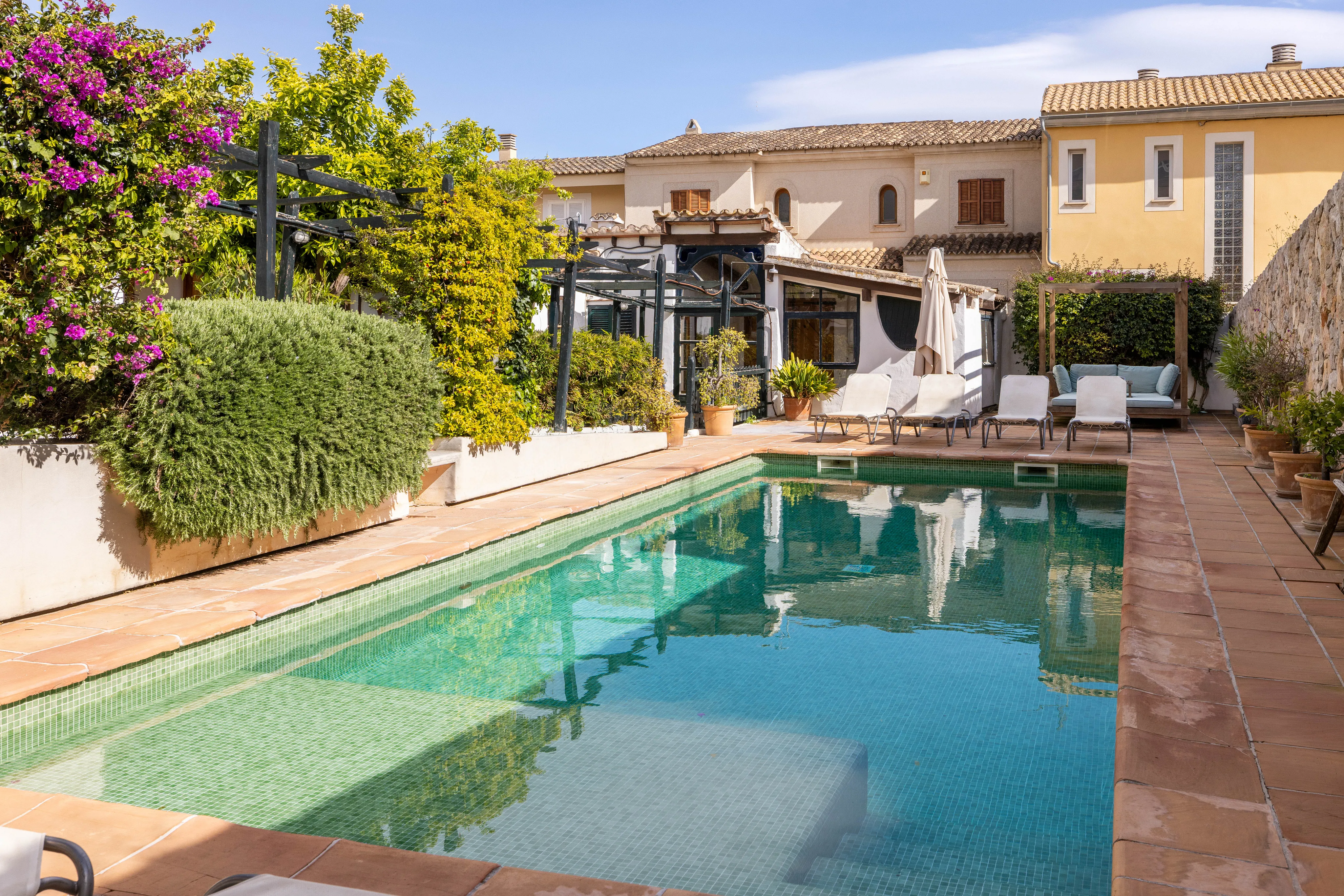 Luxury villa with a rental license in Son Espanyolet-1