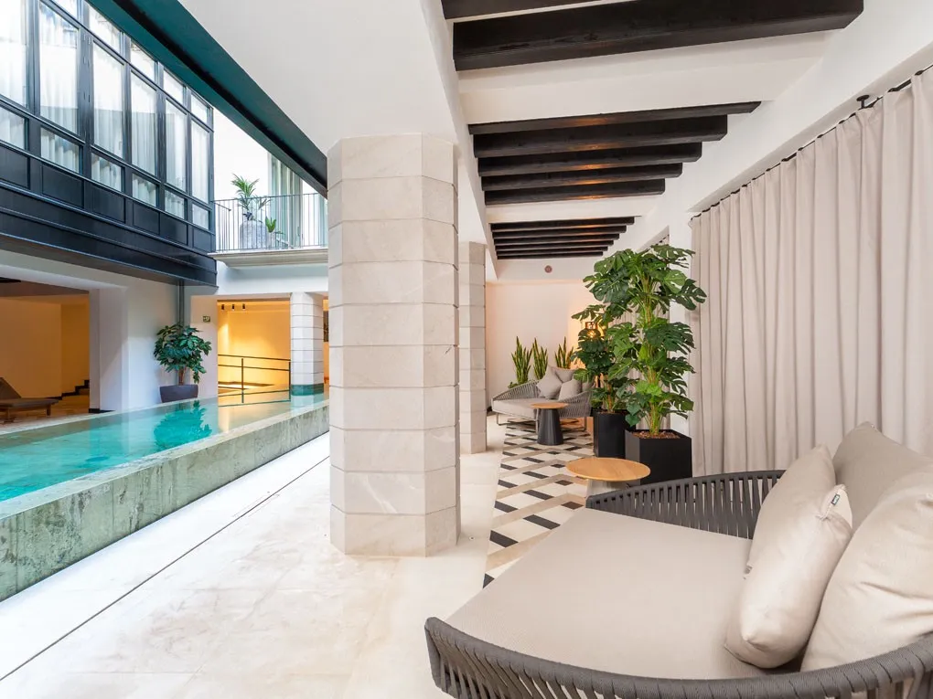 Exclusiu Pis amb Terrassa, Ascensor i Piscina Comunitària en un Elegant Complex Residencial-16