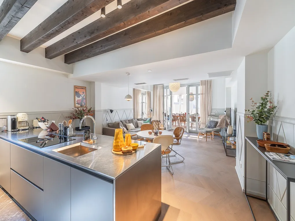 Эксклюзивная городская квартира с террасой, лифтом и общим бассейном в элегантном жилом комплексе-5