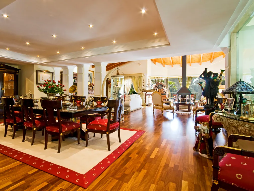 Ekstraordinært og luksuriøst palæ med have-6