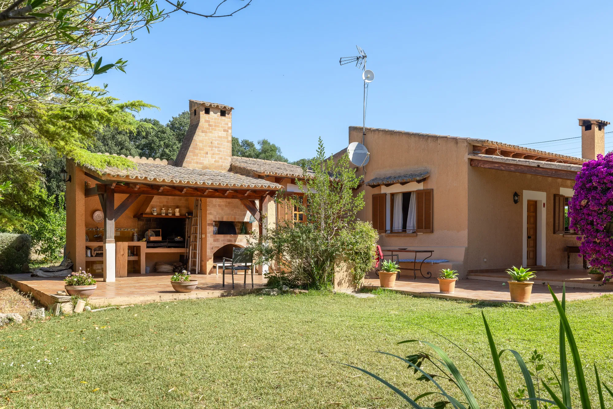 Finca with pool and mediterranean garden in Sencelles-4
