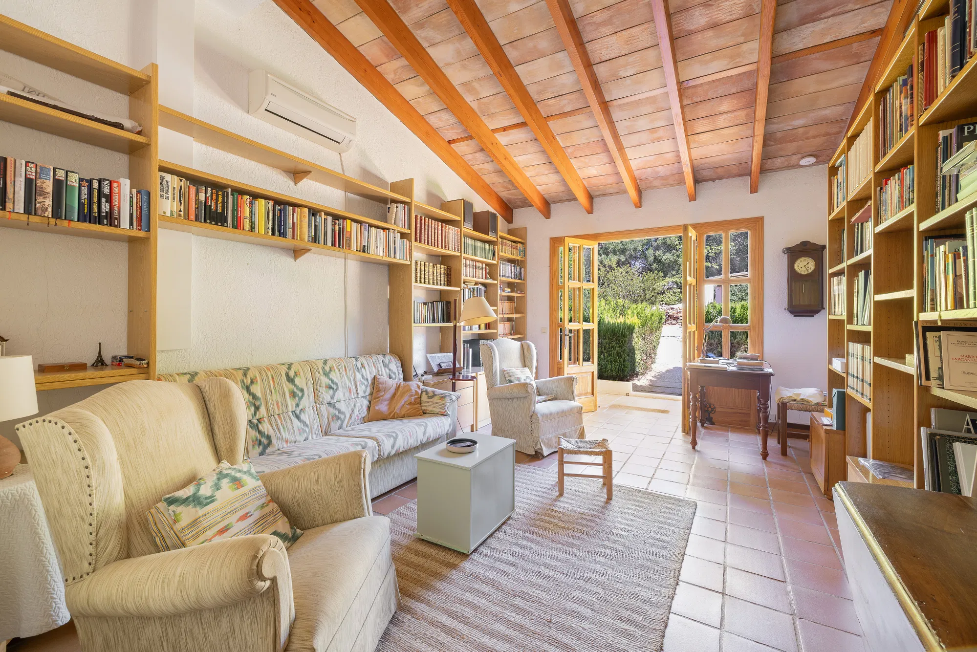 Finca with pool and mediterranean garden in Sencelles-15