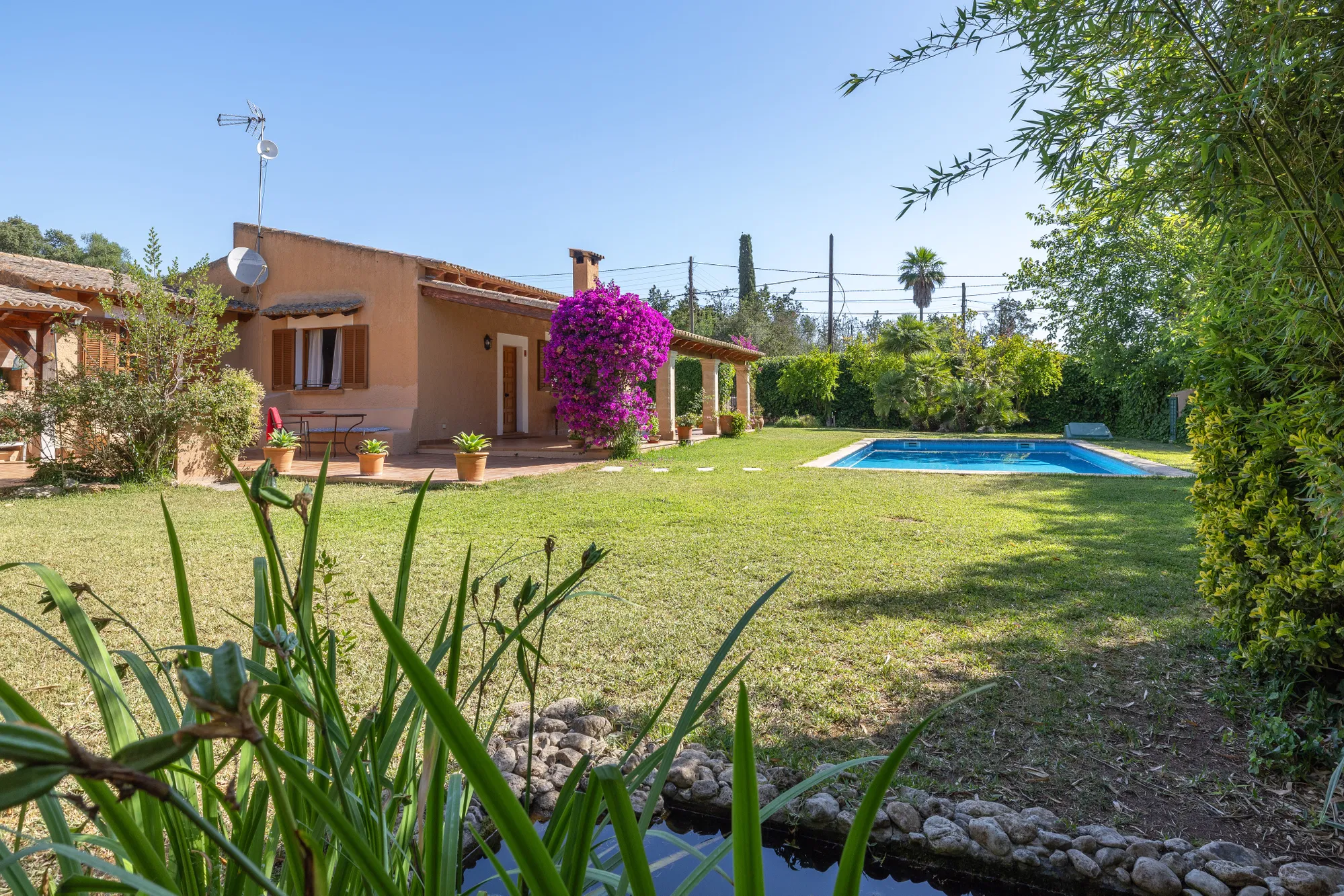 Finca with pool and mediterranean garden in Sencelles-1