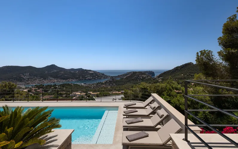 High-end renovated luxury villa in prime location in Port d’Andratx