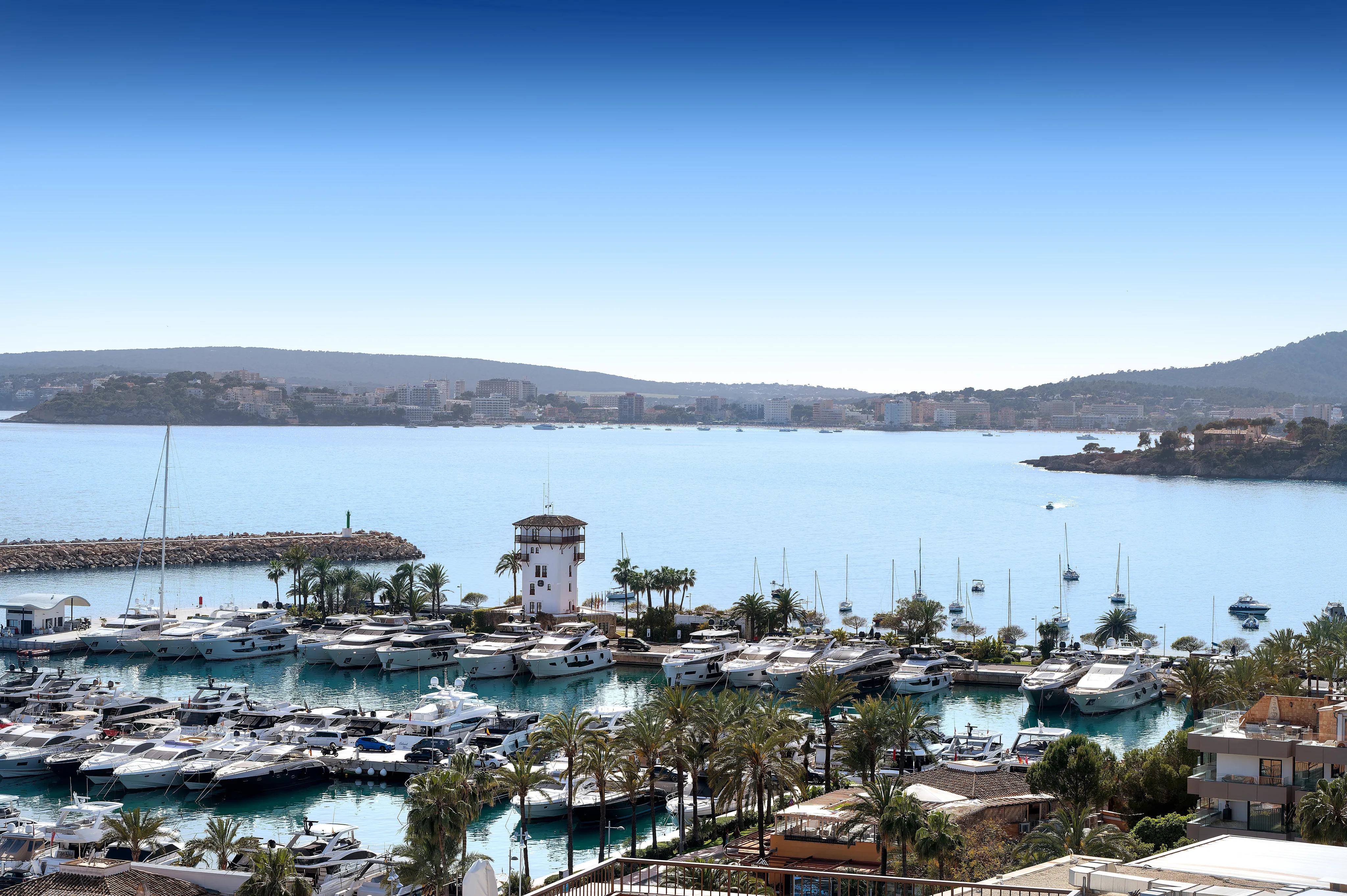 Пентхаус с захватывающим панорамным видом на море-17