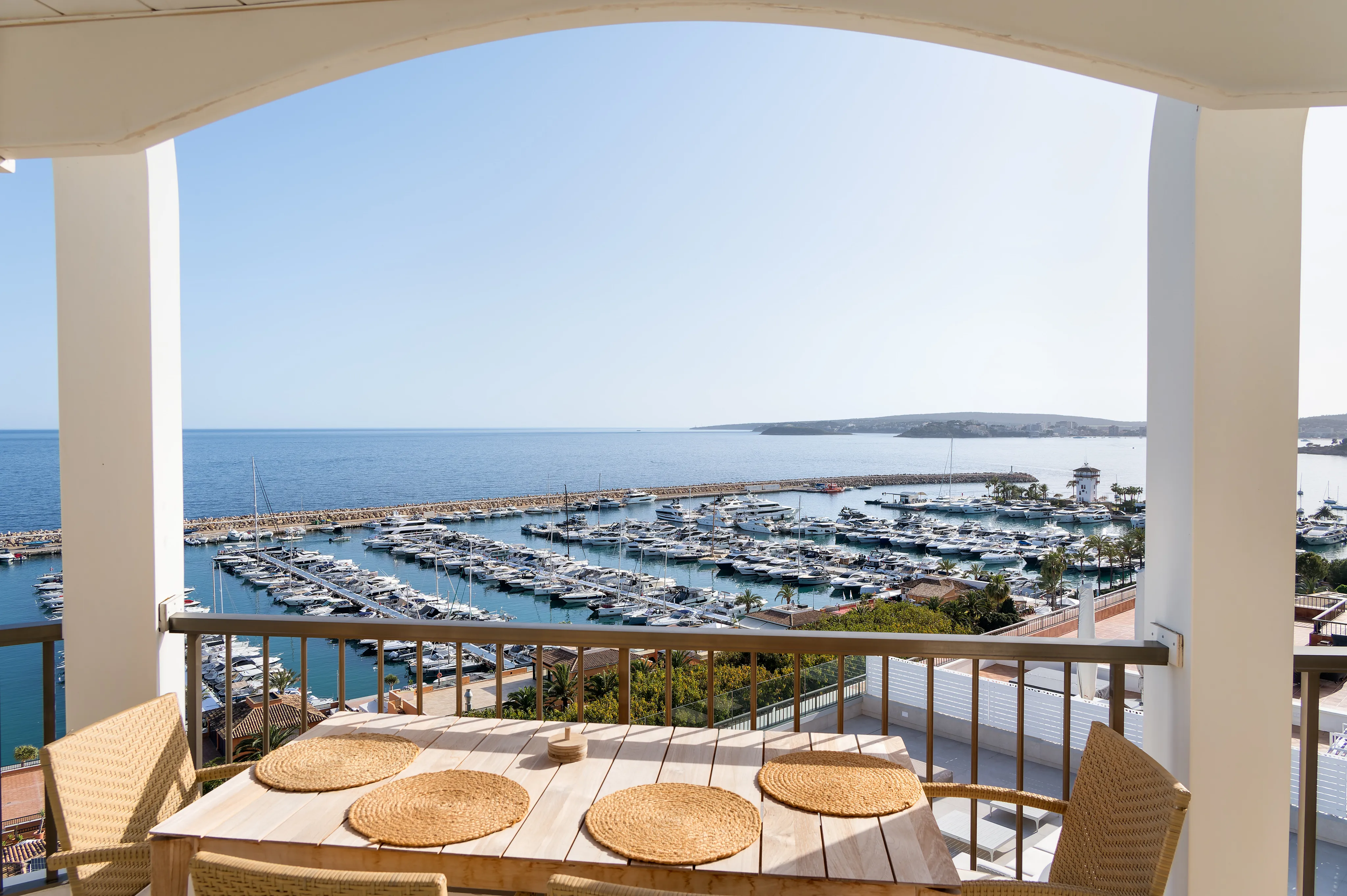 Пентхаус с захватывающим панорамным видом на море-14