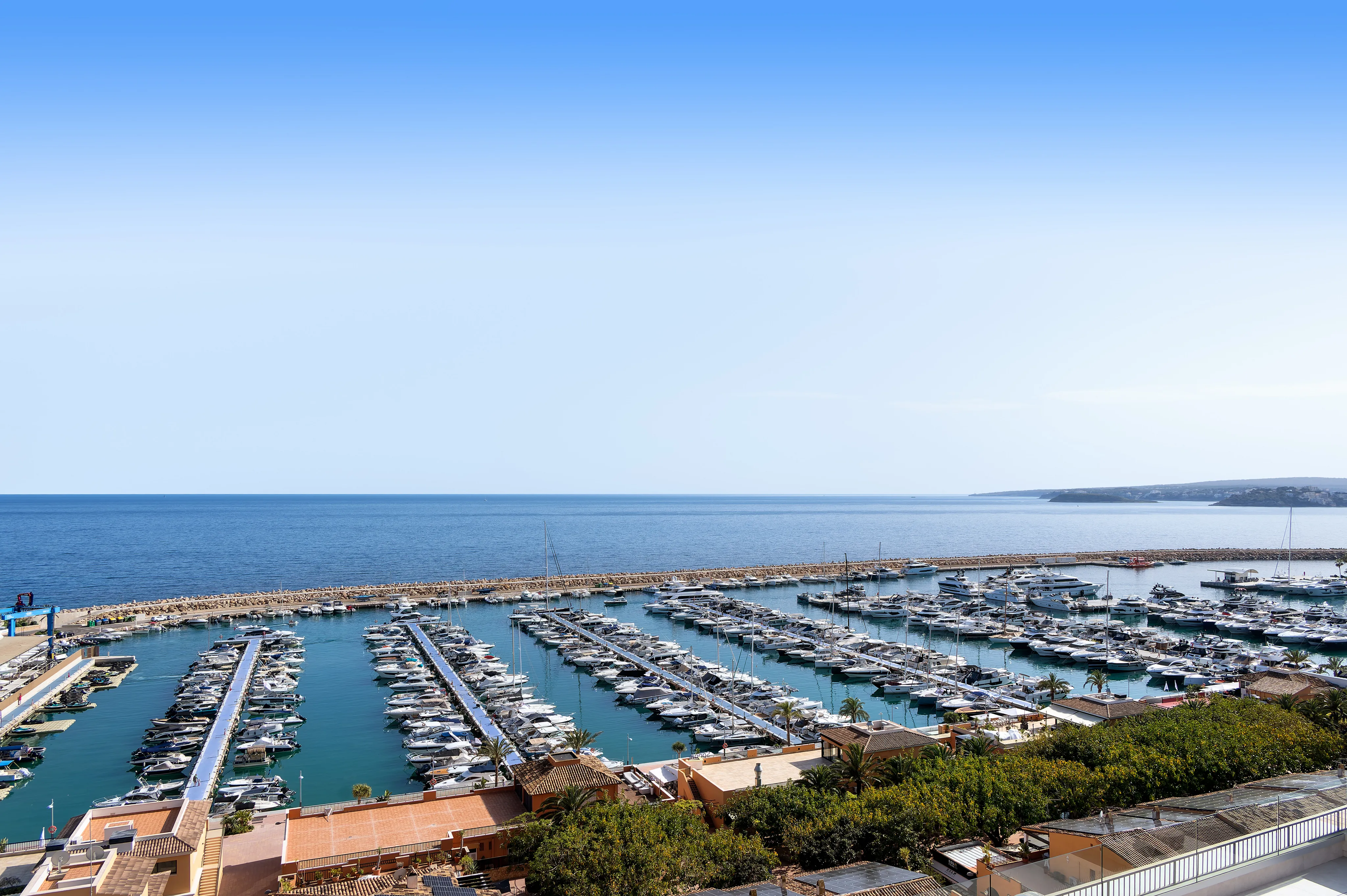 Пентхаус с захватывающим панорамным видом на море-15