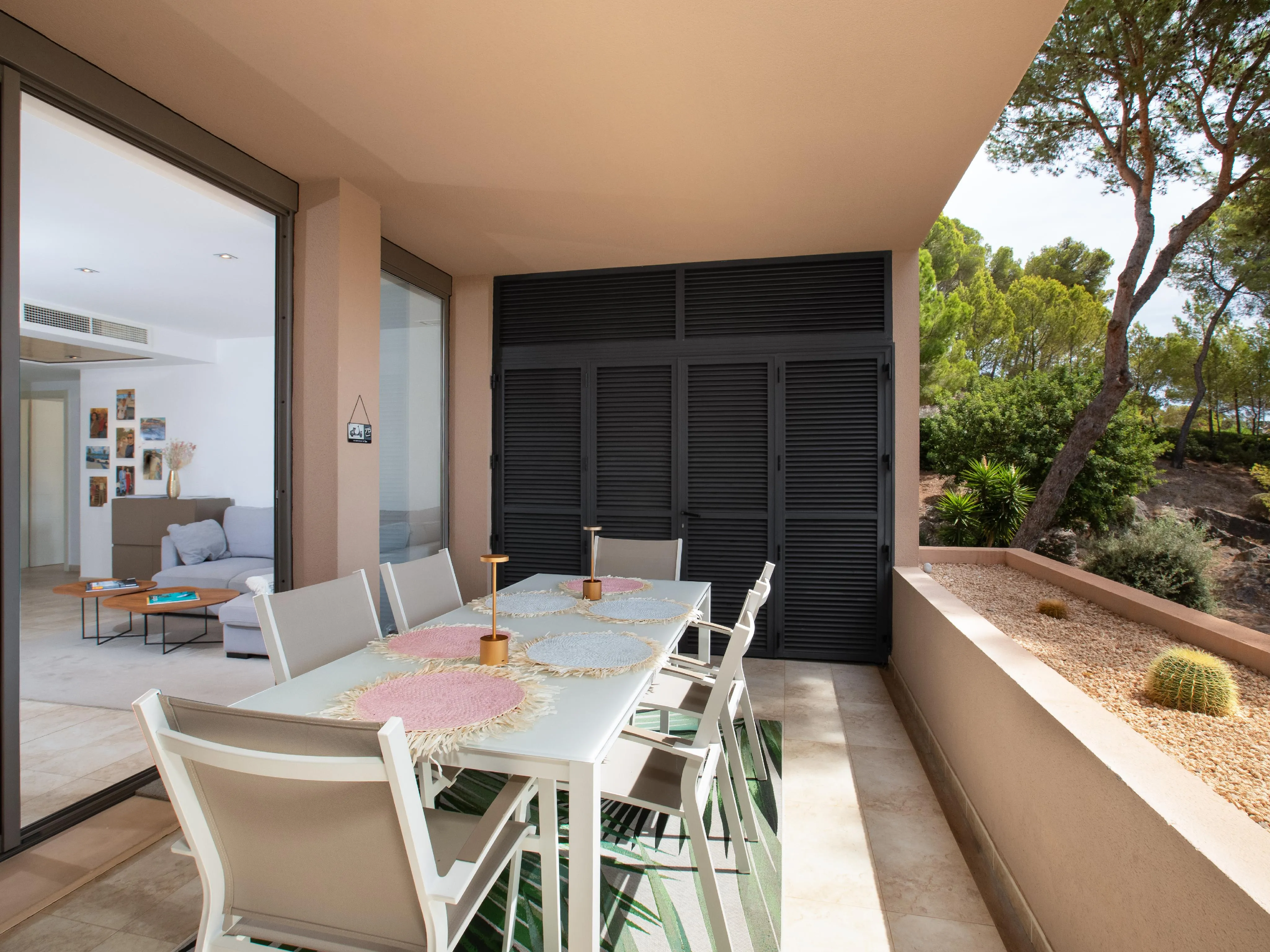 Stilfuld lejlighed med udsigt over landskabet og bedste beliggenhed i Cala Fornells-15