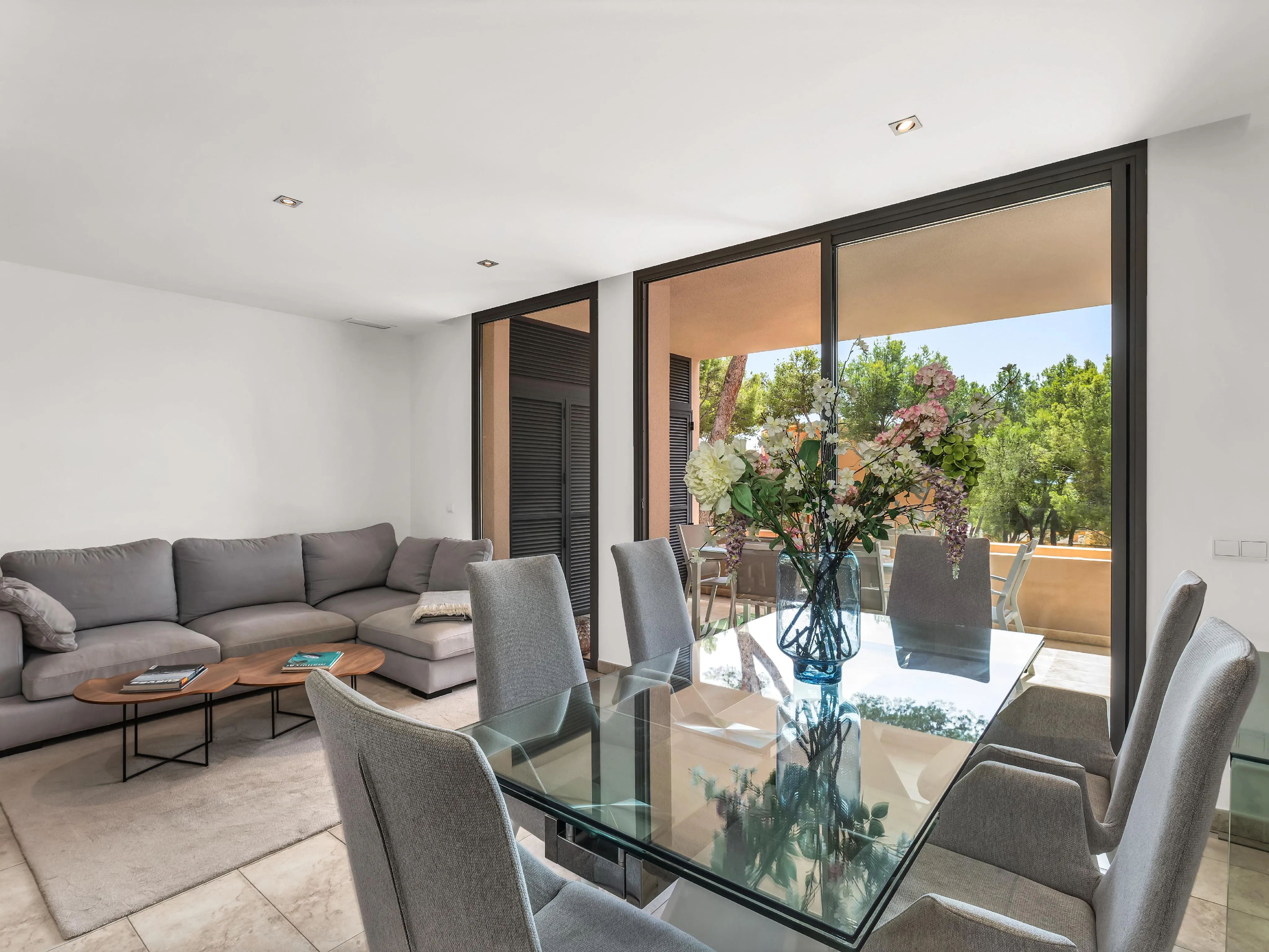 Стильная квартира с видом на сельскую местность и отличным расположением в Кала Форнельс-4