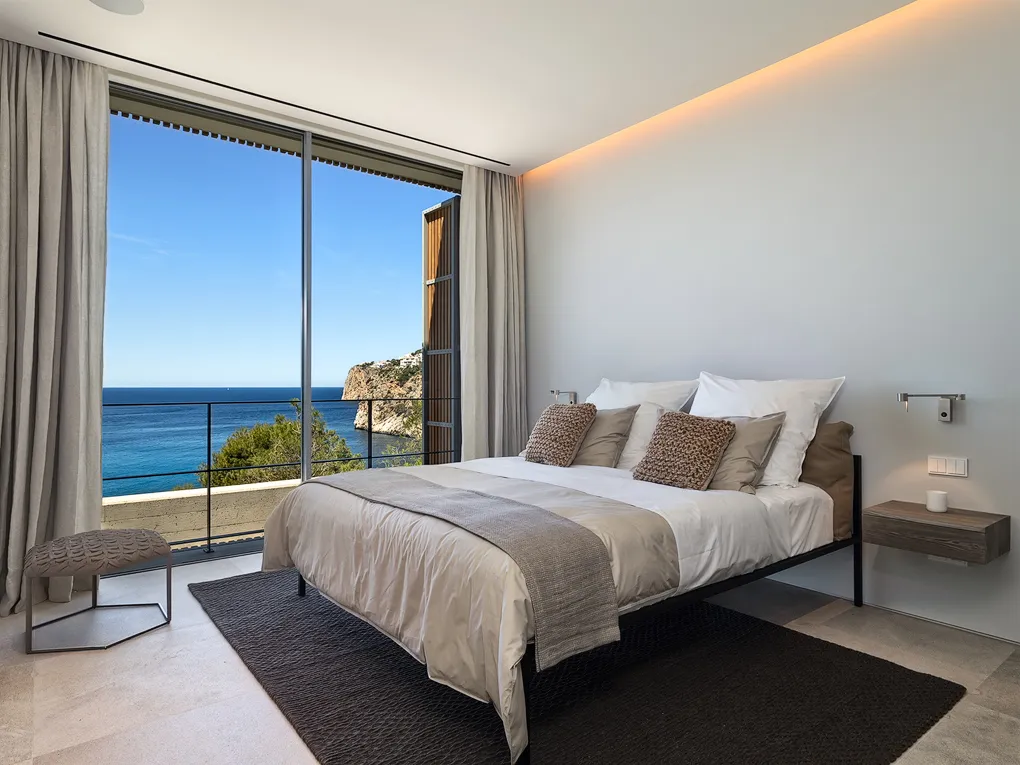 Designer villa with fantastic sea views-18