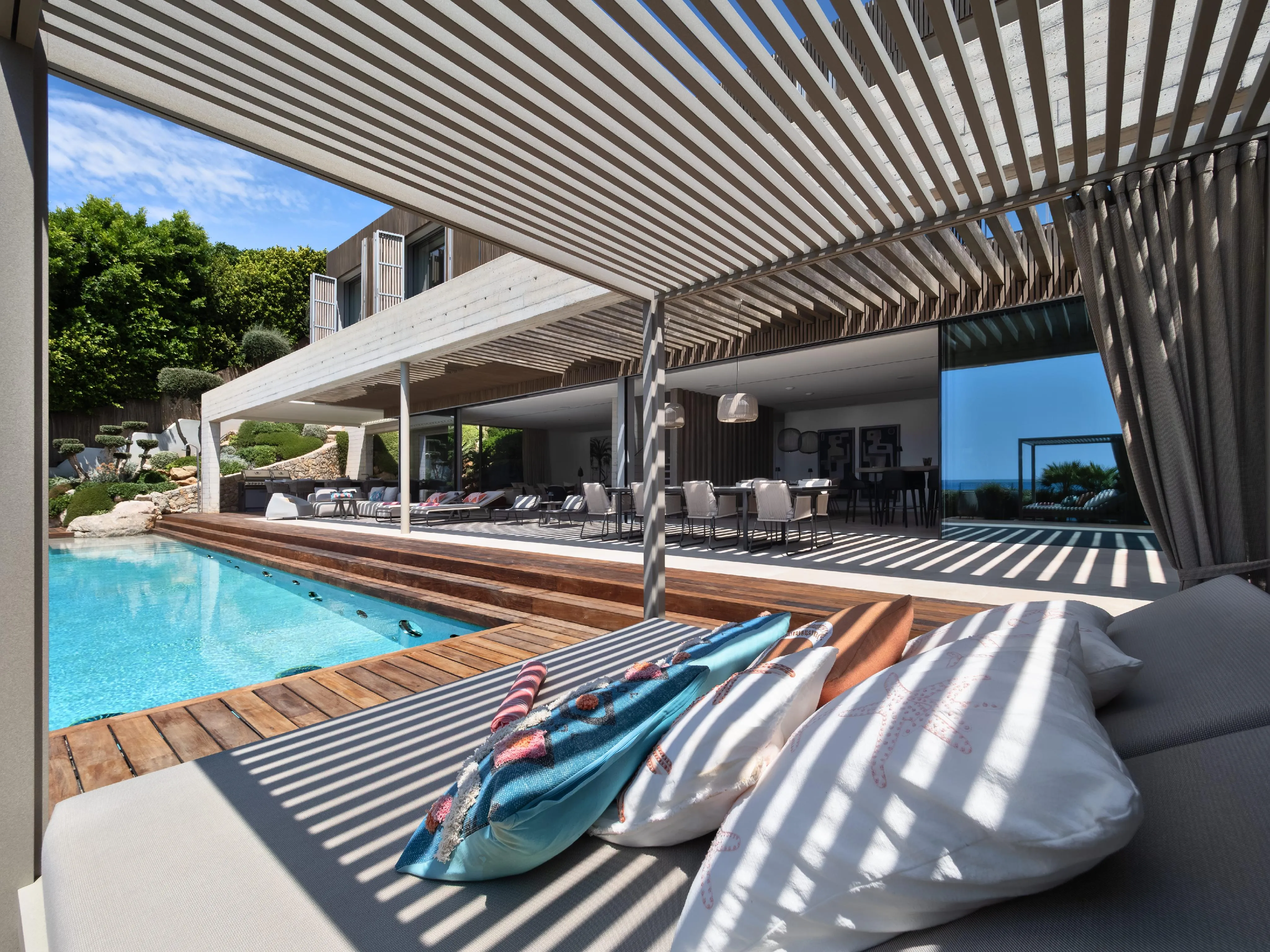 Designer villa with fantastic sea views-7