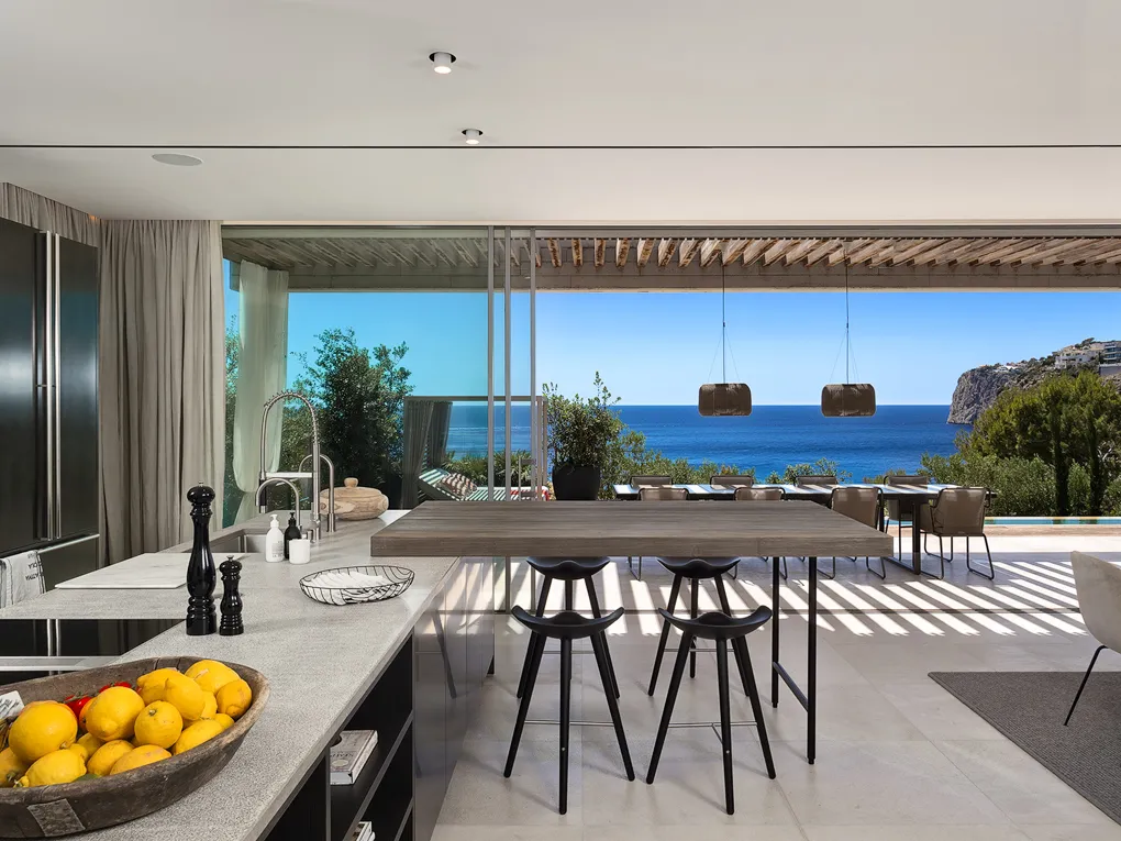 Designvilla met uitzicht op zee-3