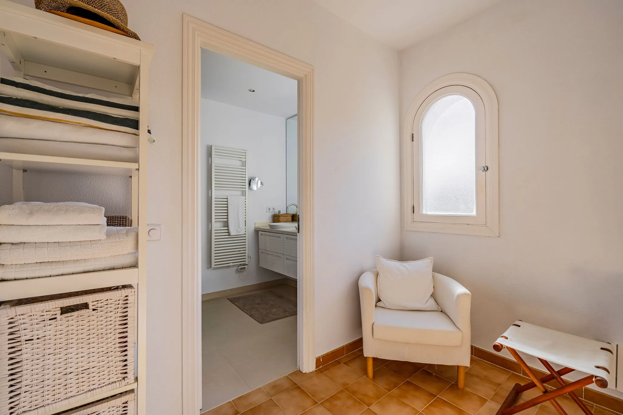 Encuentro familiar: Villa luminosa con vistas panorámicas al mar-13