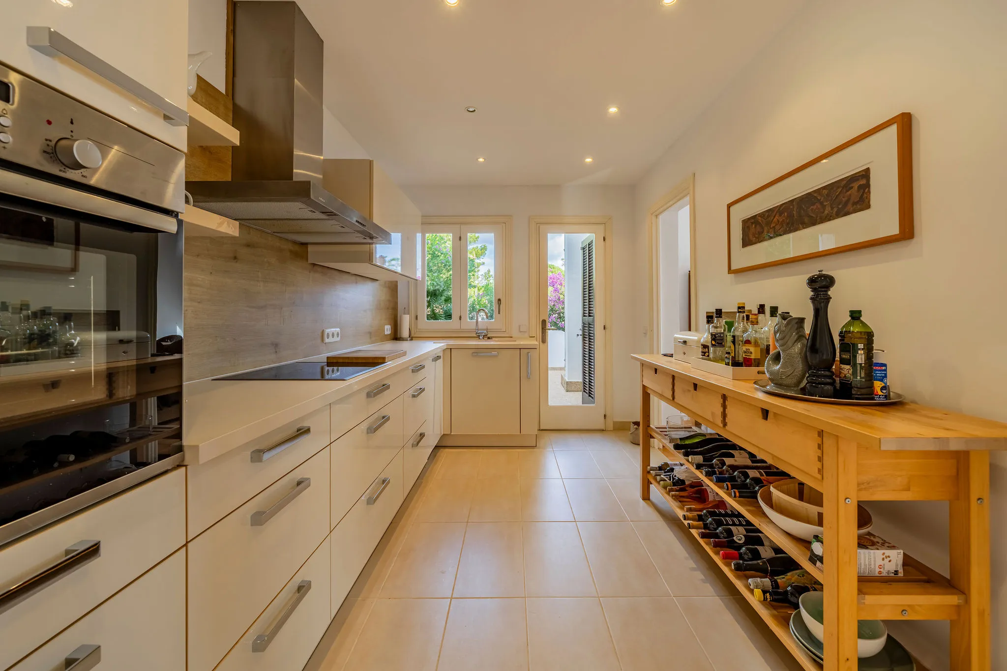 Encuentro familiar: Villa luminosa con vistas panorámicas al mar-9