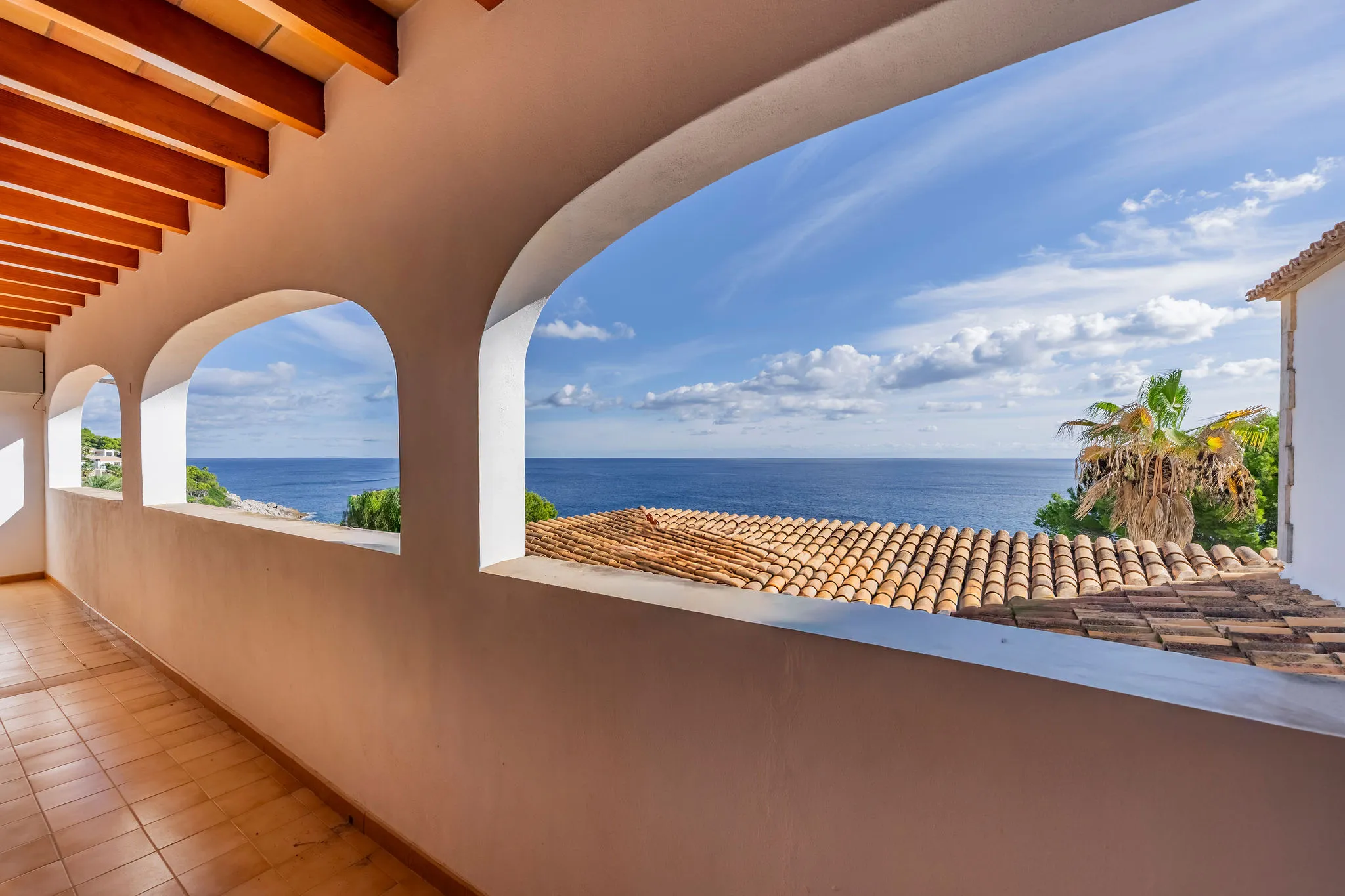 Encuentro familiar: Villa luminosa con vistas panorámicas al mar-15