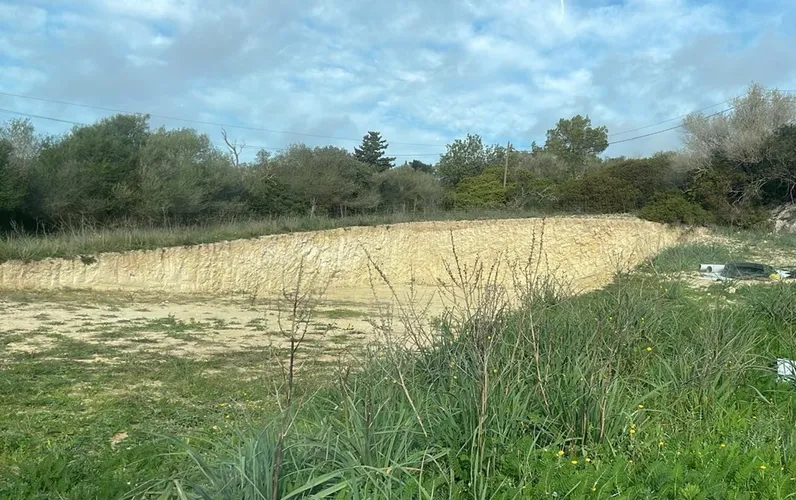 Terreno edificable con licencia para casa unifamiliar con piscina y vistas panorámicas cerca de Son Carrió