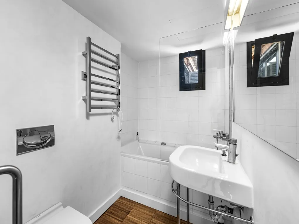 Lys, charmerende og meget rolig lejlighed med elevator og terrasse i Calatrava-11