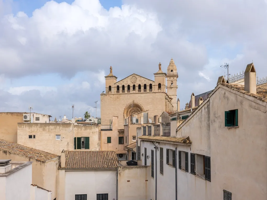 Светлая, очаровательная и очень тихая квартира с лифтом и террасой в Калатраве-10