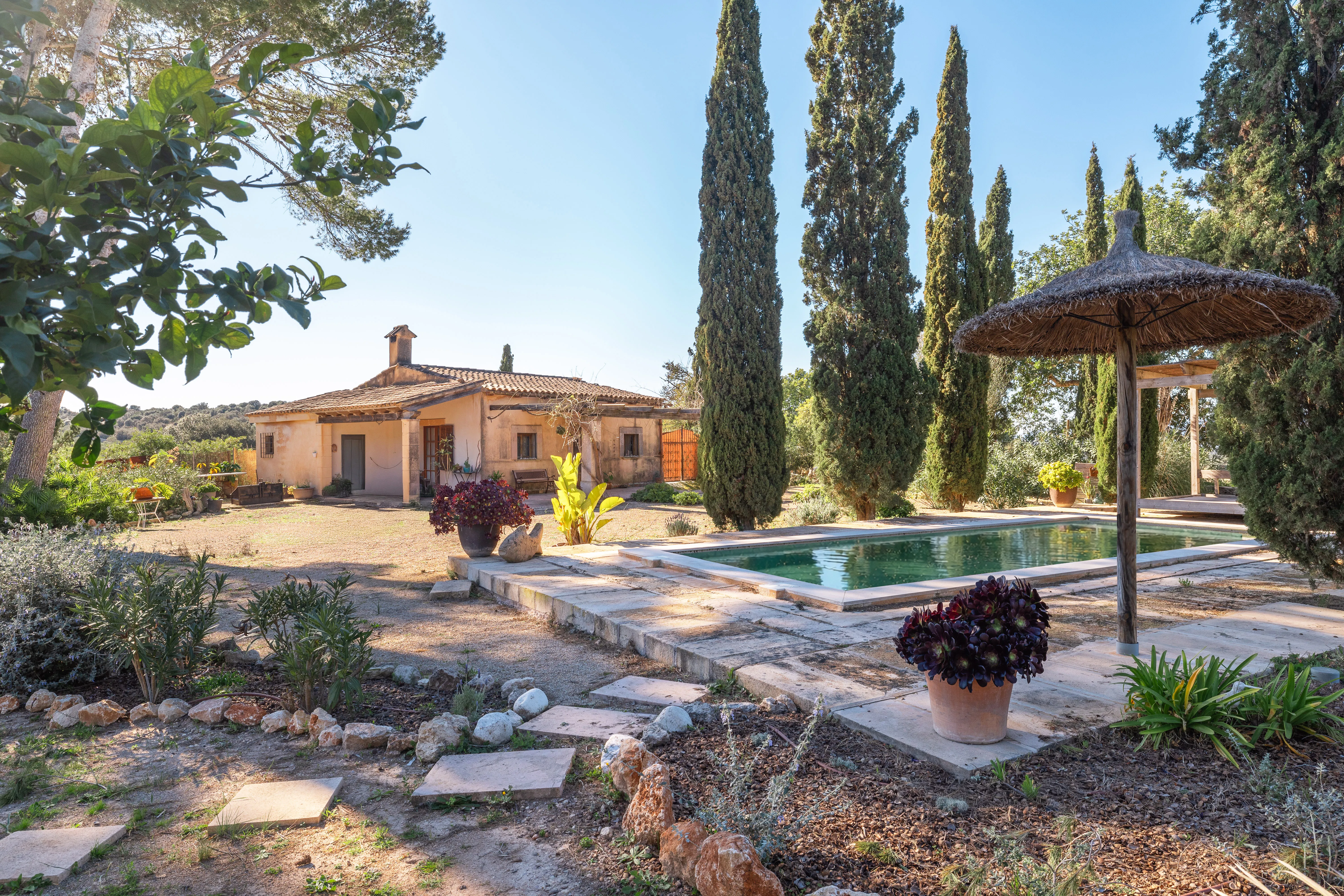 Idyllische finca met zwembad in het achterland van Mallorca-15