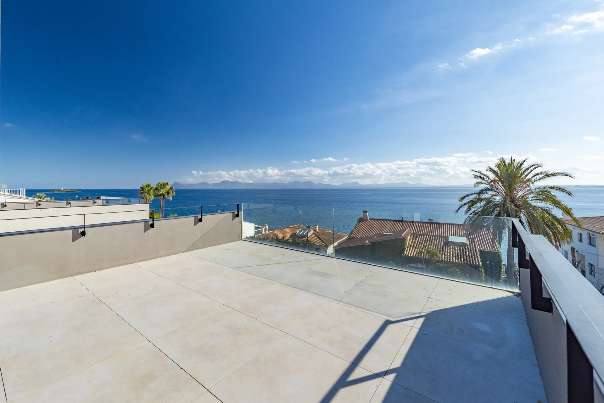 Nuovissima villa sul mare ad Alcanada-14