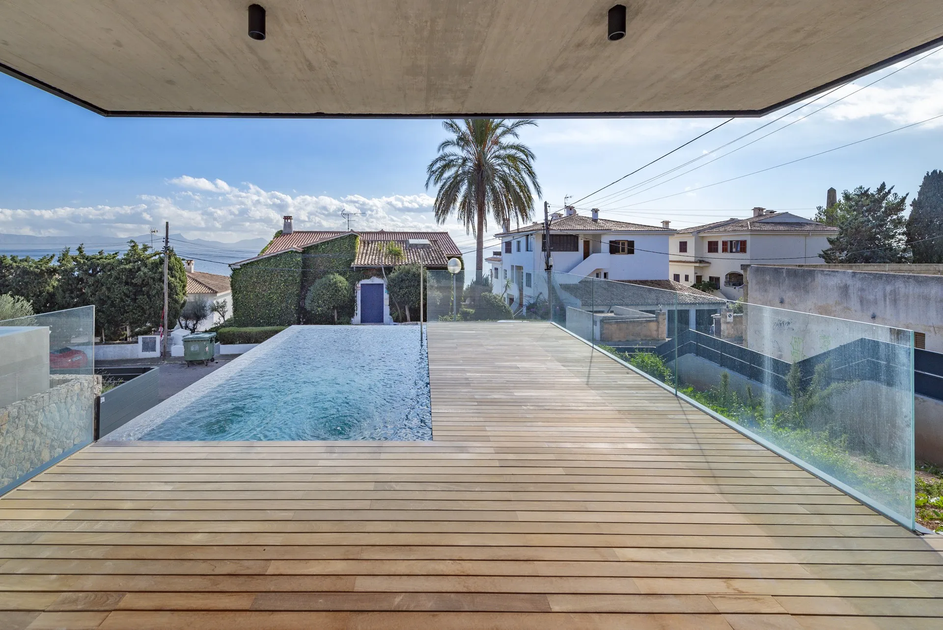 Lige blevet færdig! Helt ny villa ved havet i smukke Alcanada-11