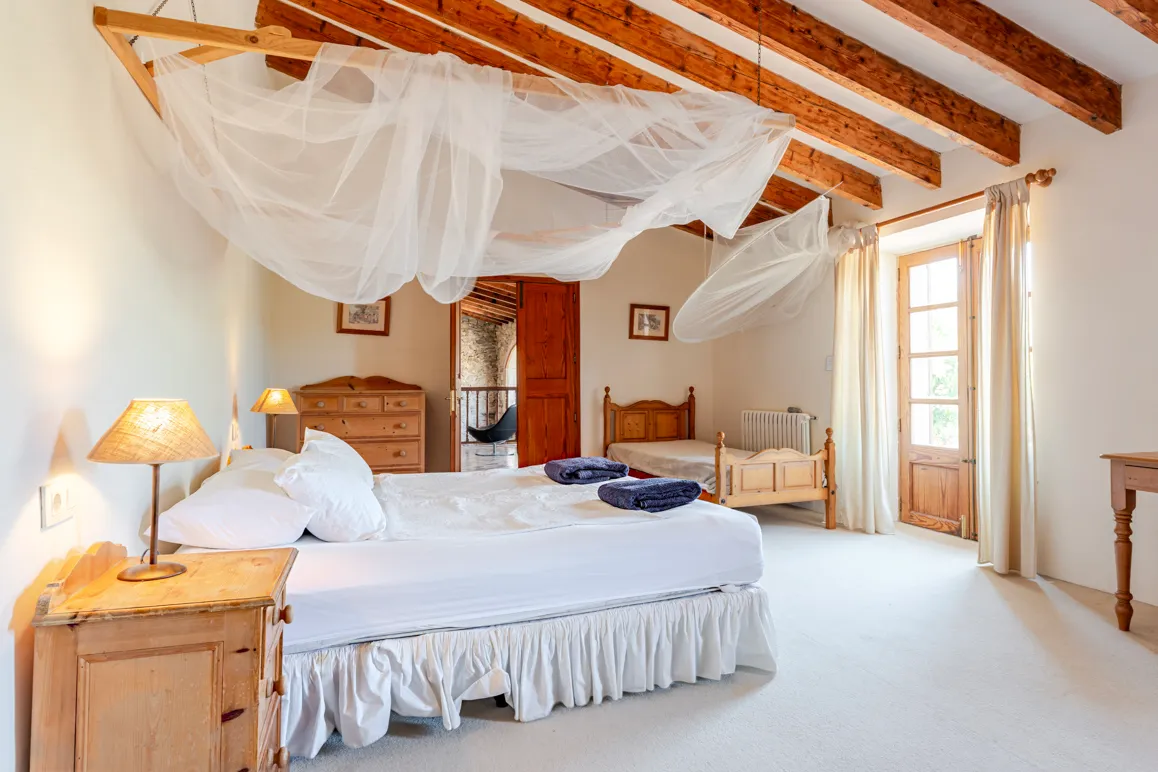 Histórica finca con vistas al mar-9