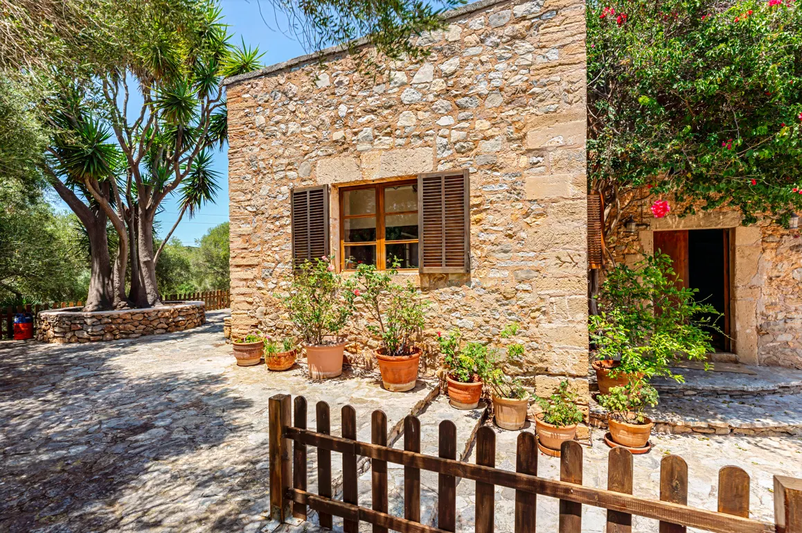 Histórica finca con vistas al mar-4
