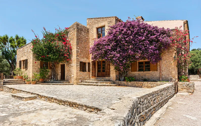 Историческая вилла в стиле финка с видом на море