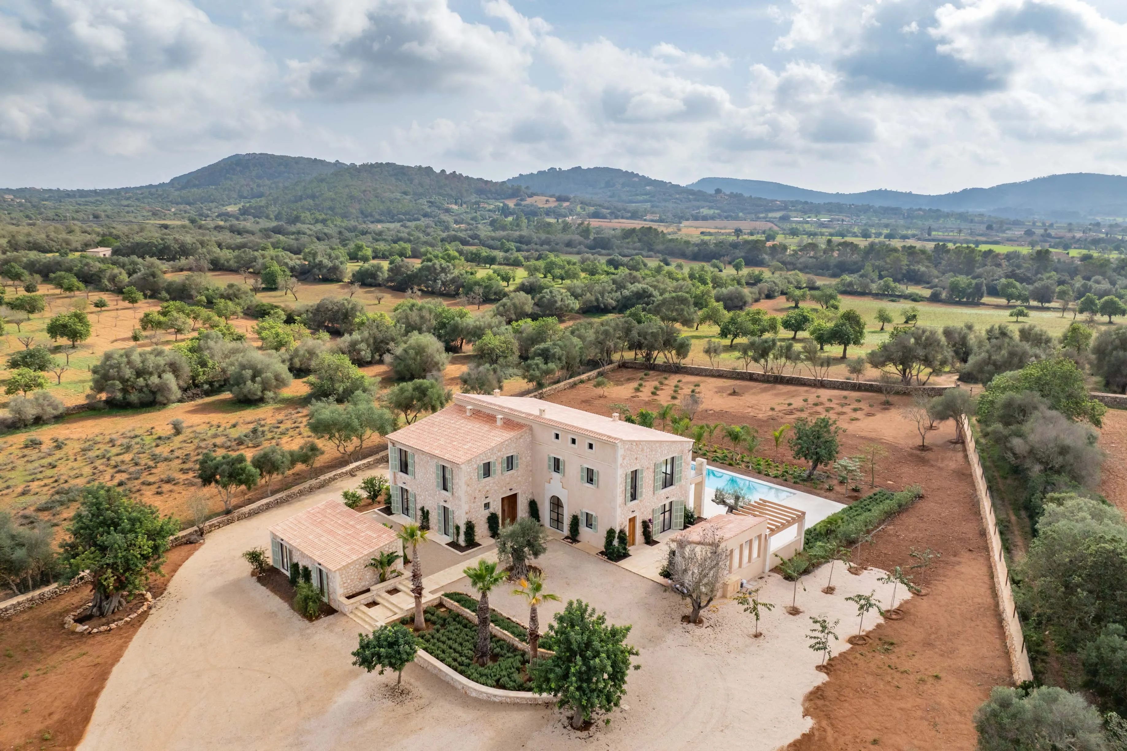 Luxuriöse Finca mit Privatsphäre und Stil nahe Cas Concos-2