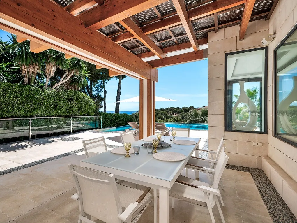 Villa de luxe exclusive avec vue imposante sur la mer-3