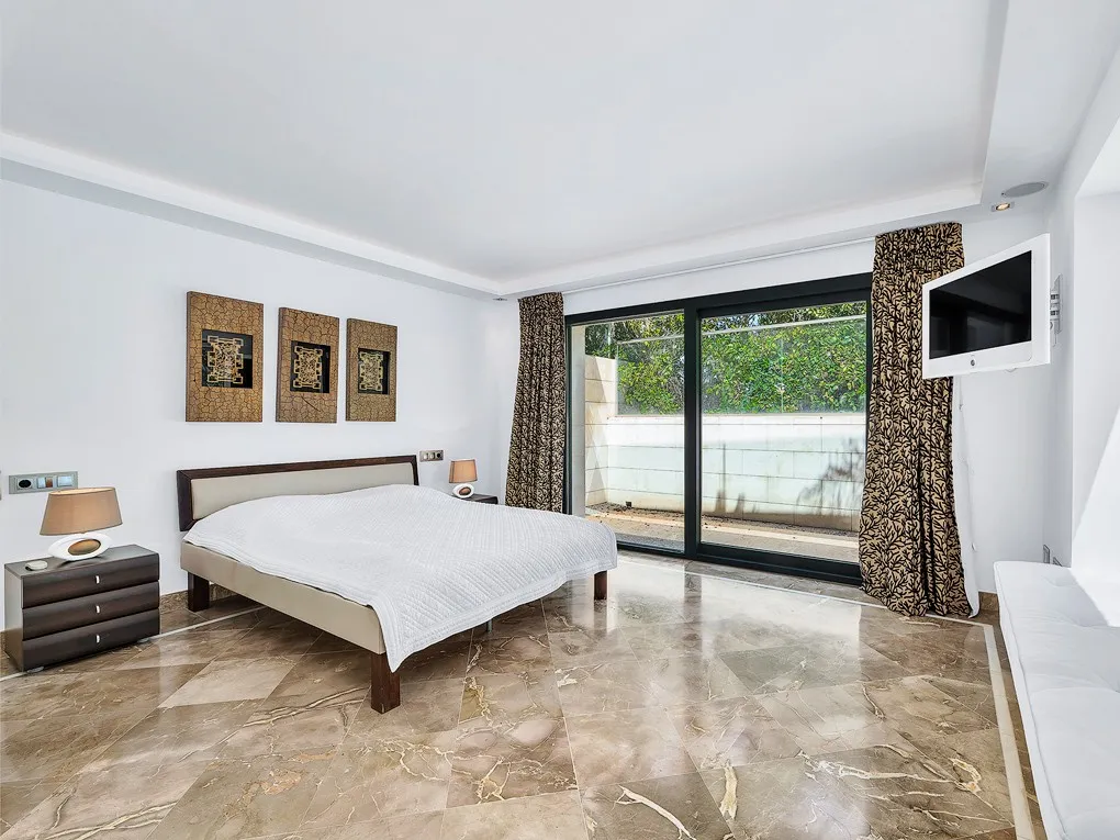 Villa de luxe exclusive avec vue imposante sur la mer-13