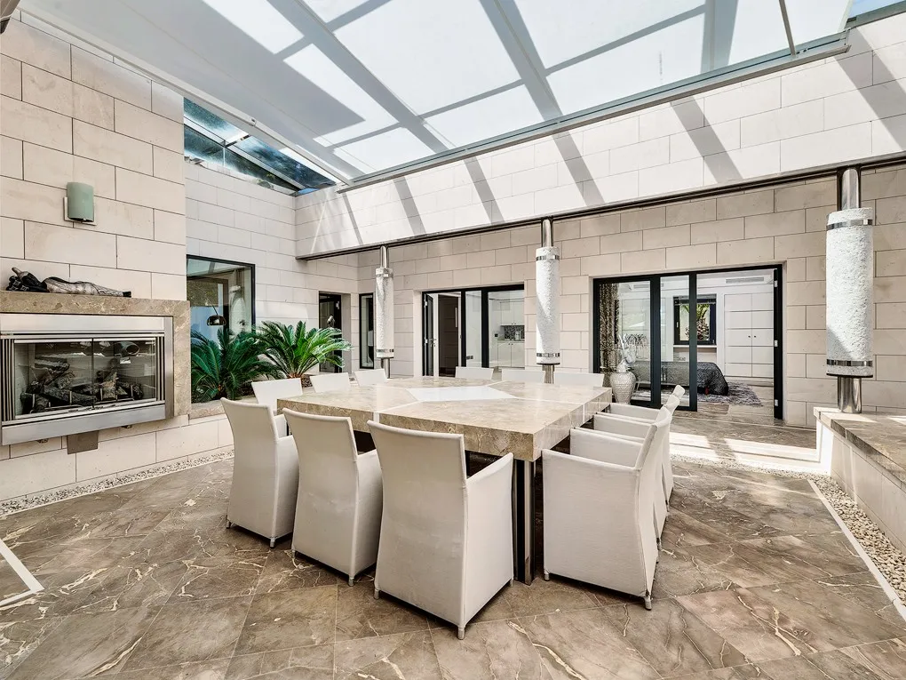 Exclusive luxury villa with stunning sea views-9