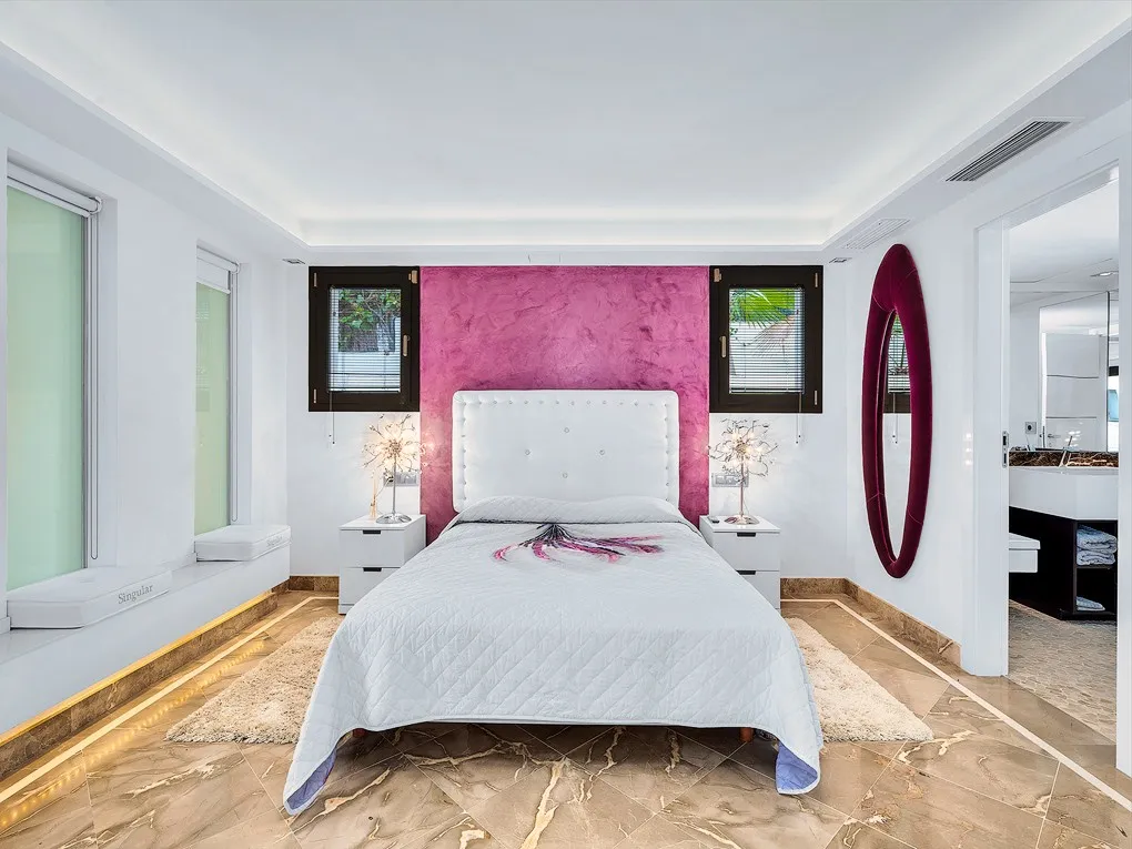 Villa de luxe exclusive avec vue imposante sur la mer-15