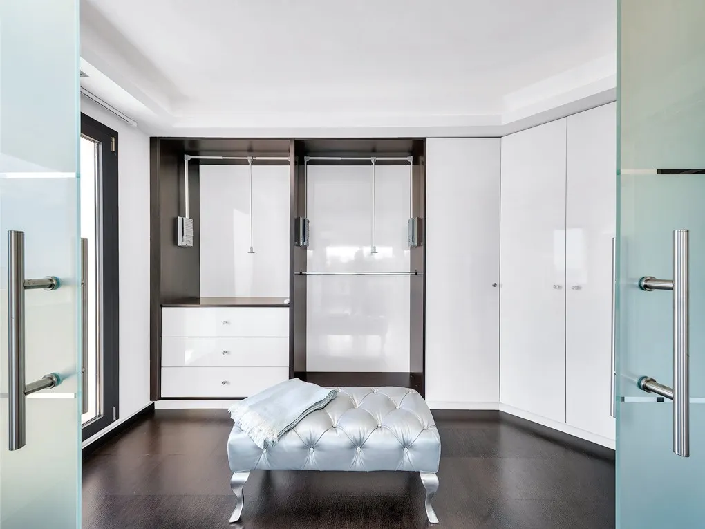 Villa de luxe exclusive avec vue imposante sur la mer-12