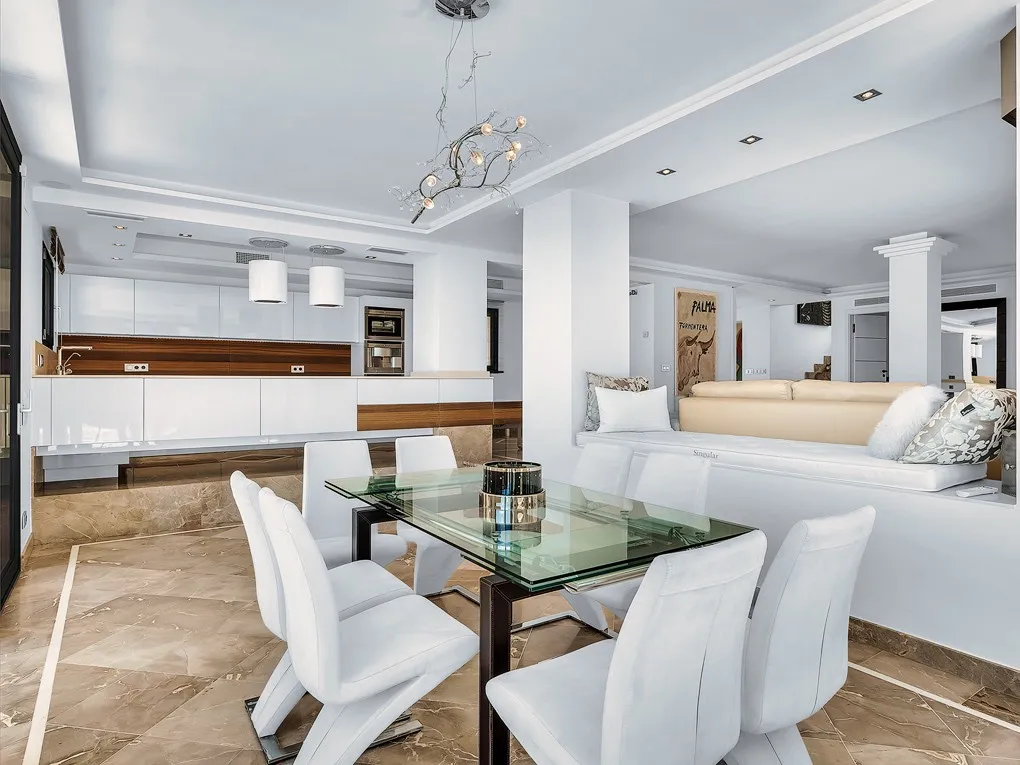 Exclusive luxury villa with stunning sea views-7