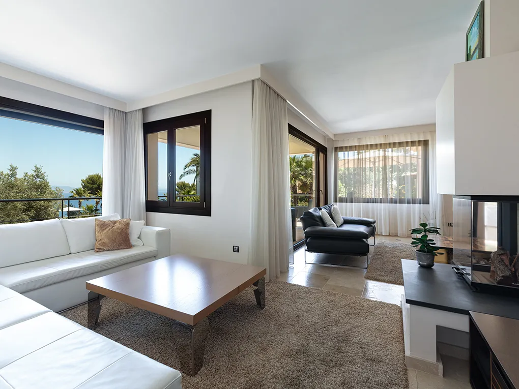 Indrukwekkende villa met uitzicht op zee in Cas Català-6