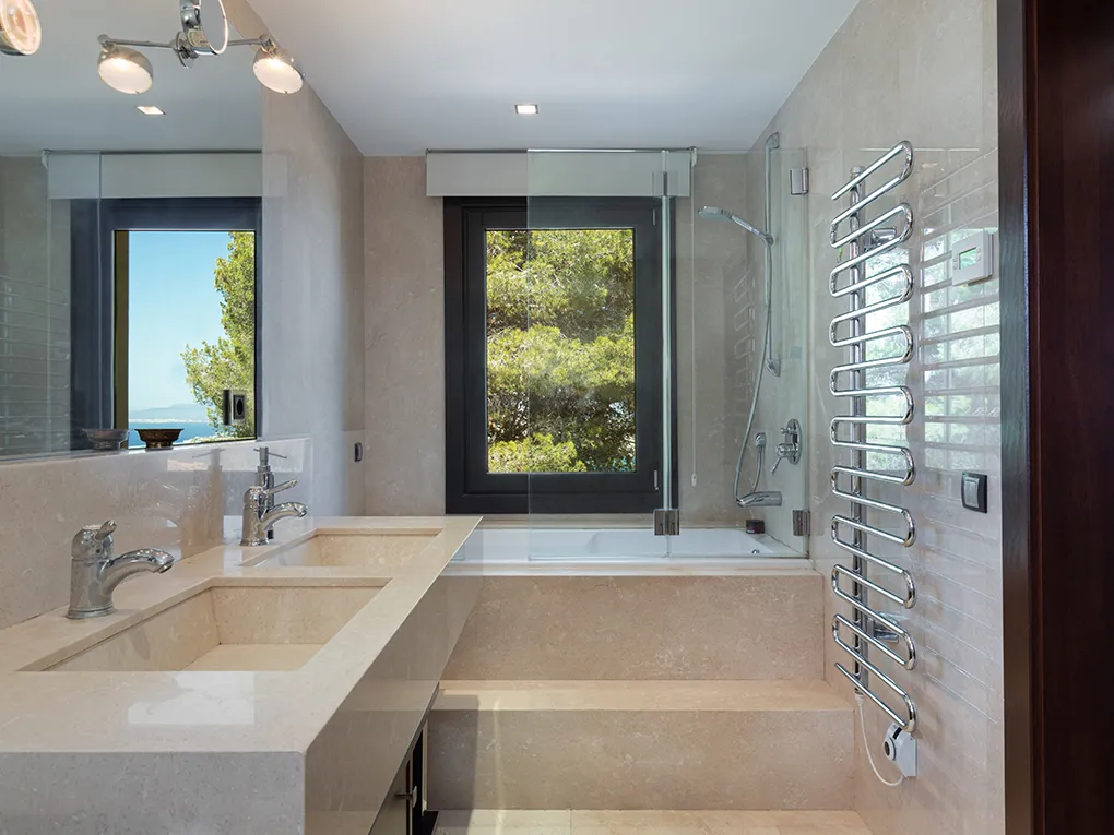 Indrukwekkende villa met uitzicht op zee in Cas Català-10