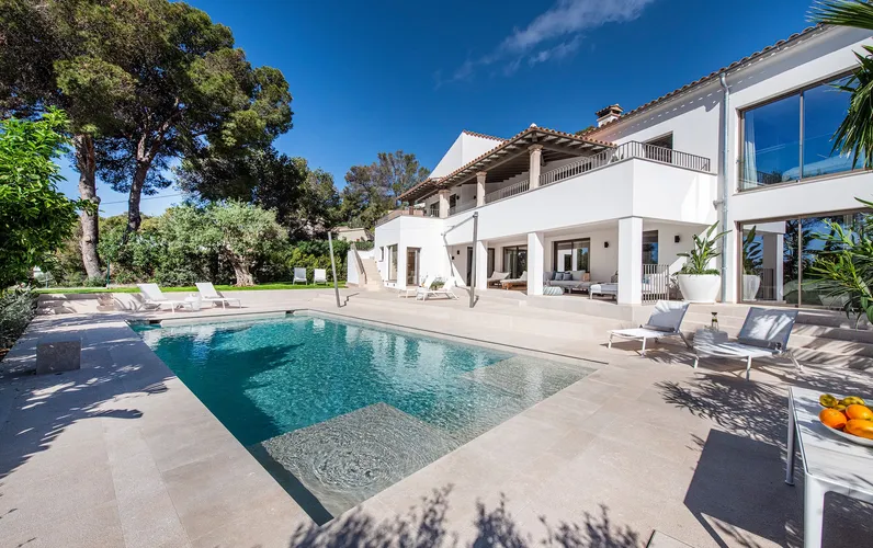 Esclusiva casa vacanze a Costa d'en Blanes con golf cart privato