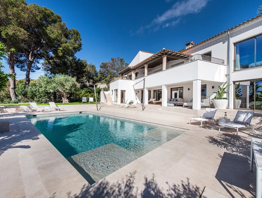 Eksklusivt feriehus i Costa d'en Blanes med privat golfvogn-1