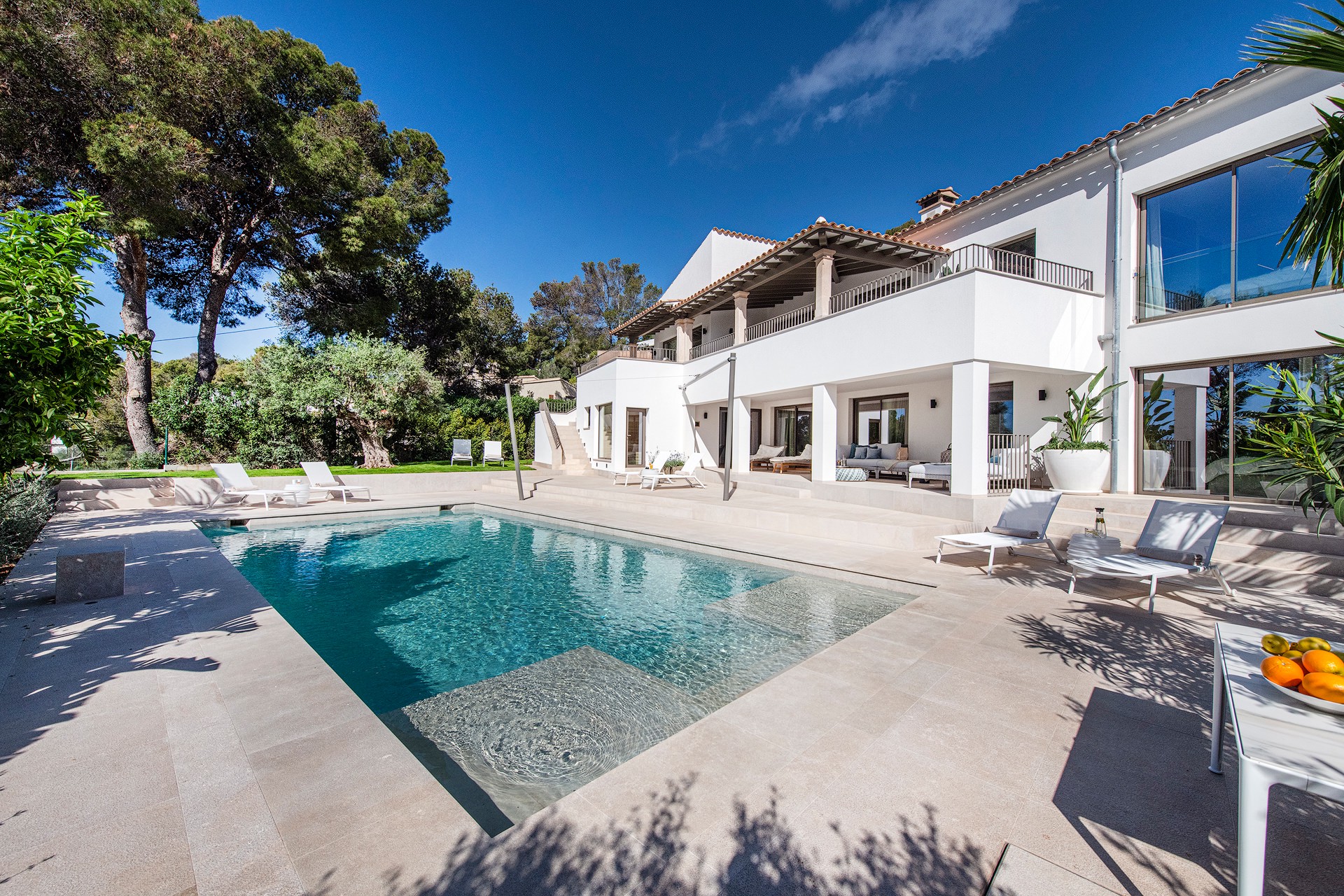 Exclusive Holiday Home in Costa d'en Blanes with Private Golf Cart
