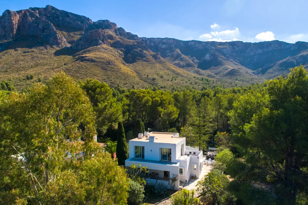 Villa de estilo ibicenco con licencia de alquiler en Betlem-12