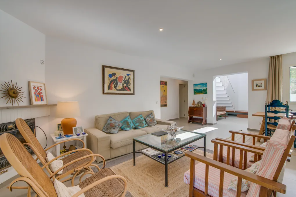 Villa in Ibiza style with rental license in Betlem-5