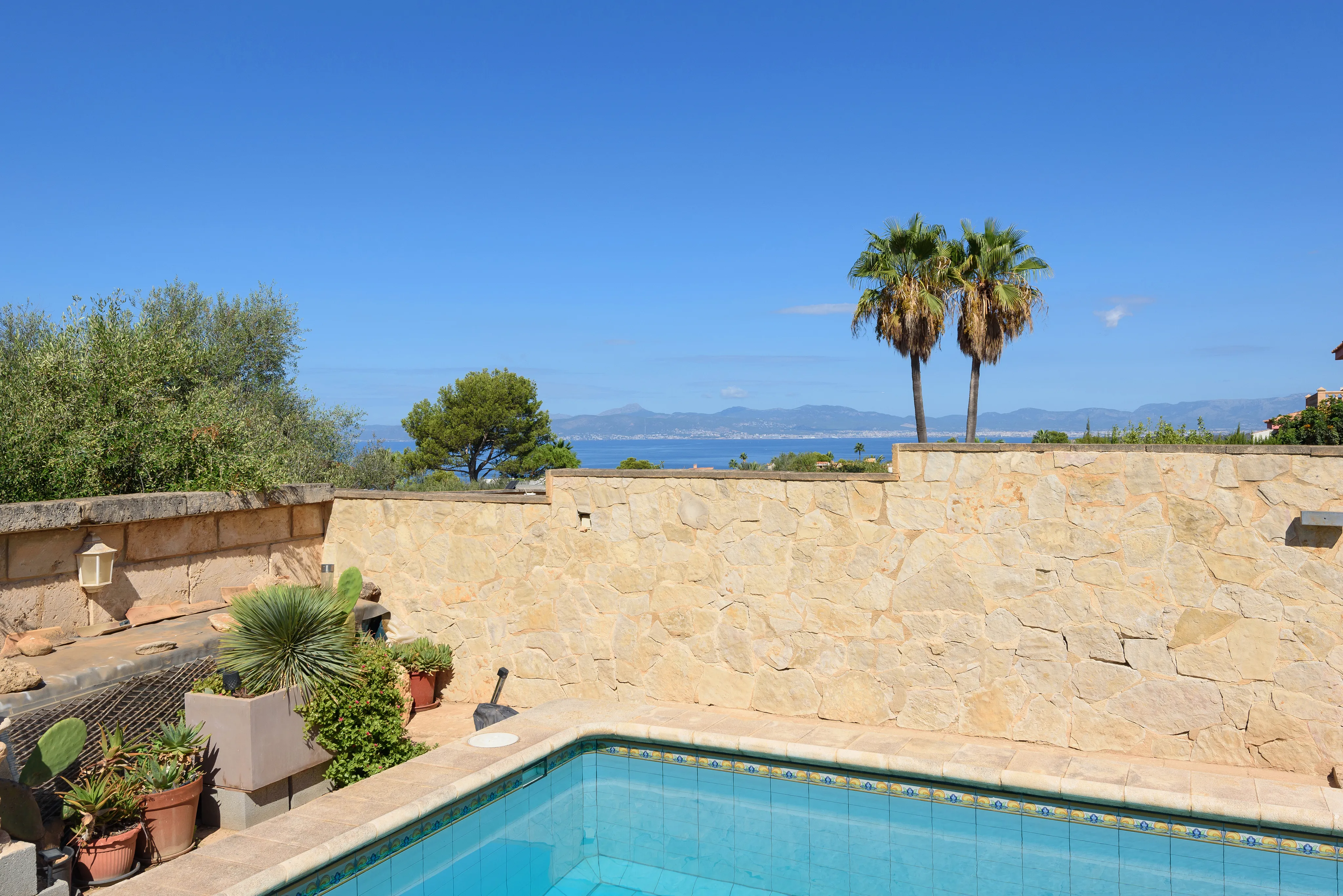 Mediterrane Doppelhaushälfte mit Meerblick-12