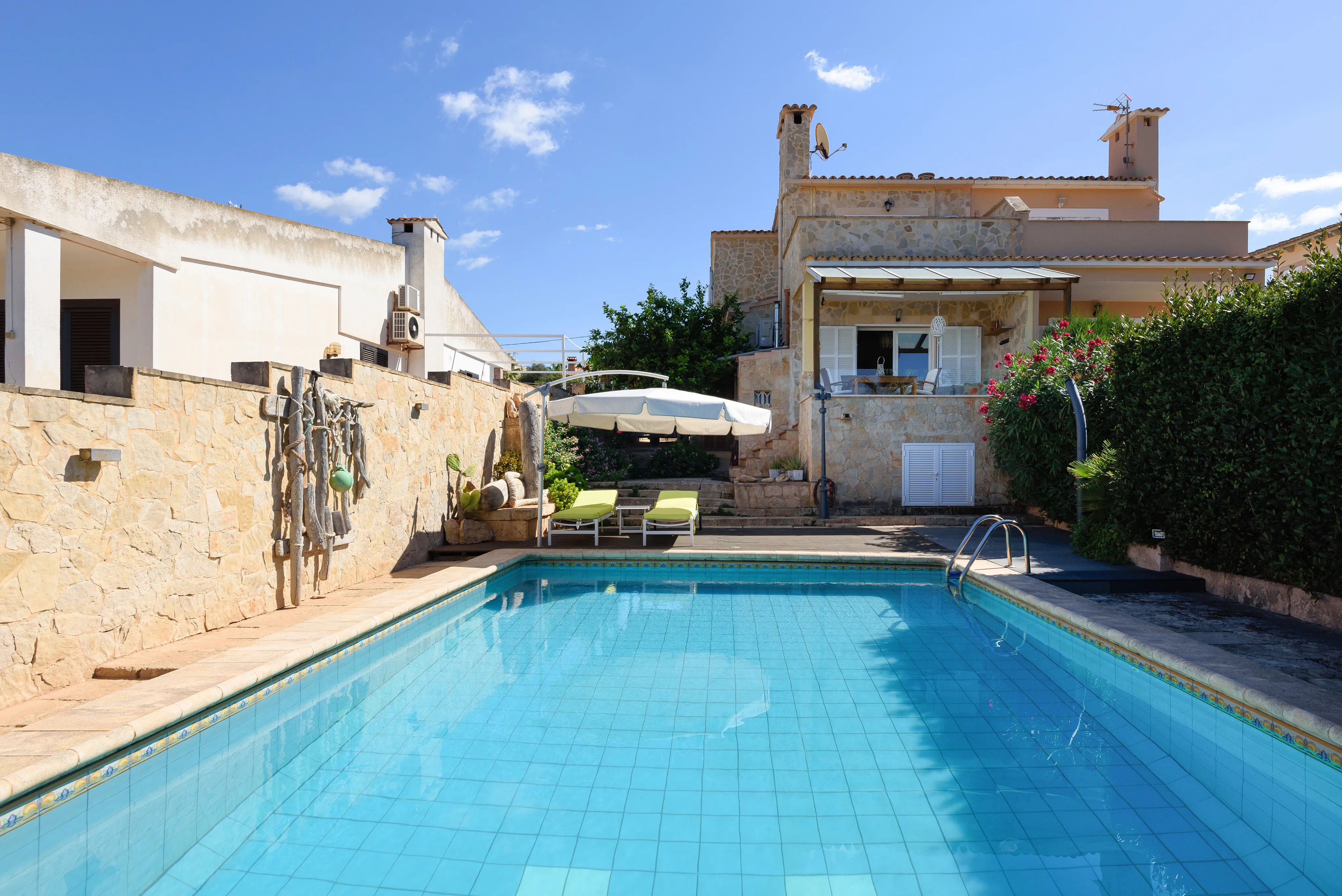 Mediterrane Doppelhaushälfte mit Meerblick-13