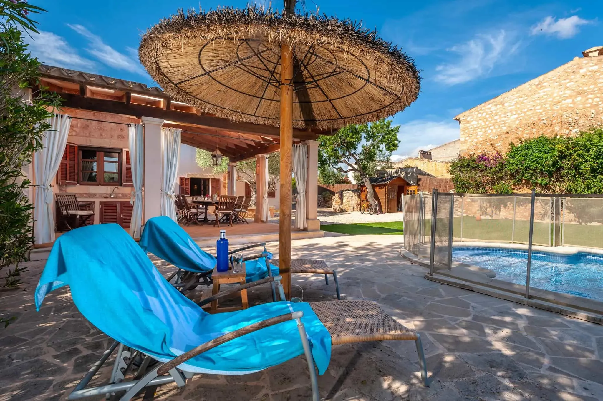 Långtidsuthyrning: Fristående hus med pool och trädgård-9