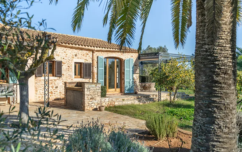 Modernes Wohnen auf einer Ebene in idyllisch ländlicher Lage