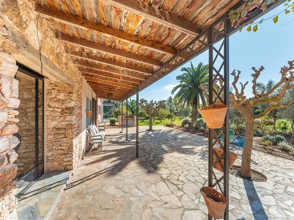 Moderne bolig i ét plan i det idylliske landskab-12